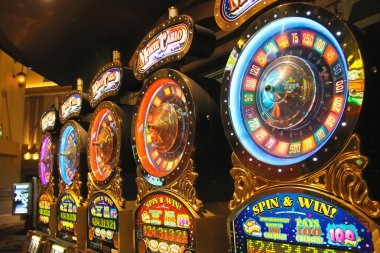 Golden Toad bonus round interface showing multiplier symbols and free spin counter on mobile screen